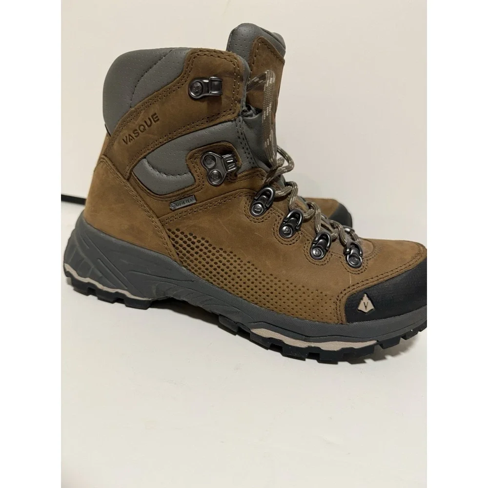✅‎ Vasque Women's Gore-Tex Waterproof Hiking Boots — US 9 / EU 40 / 26 cm
